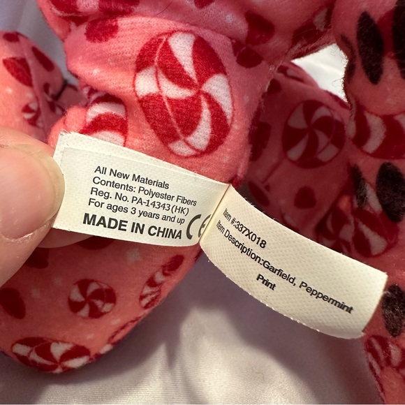 The Toy Factory 2011 Garfield Blue & Red Plush Candy Cane Peppermint Print 14" - Picture 7 of 16